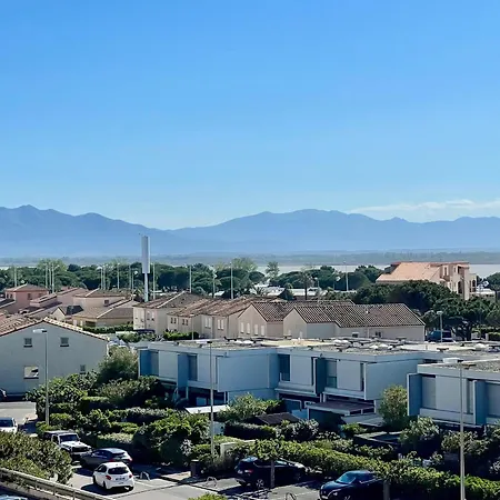 Apartment T2 Renove A 50m De La Plage, Terrasse Ouest, Pres Des Commerces - Fr-1-748-24 *