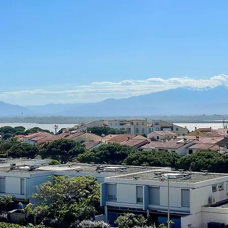 Apartment T2 Renove A 50m De La Plage, Terrasse Ouest, Pres Des Commerces - Fr-1-748-24