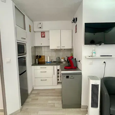 T2 Renove A 50m De La Plage, Terrasse Ouest, Pres Des Commerces - Fr-1-748-24 Apartment